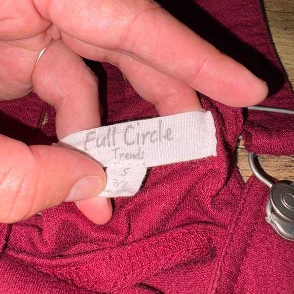 ❤️Full Circle Trends Girls Maroon Overall Dress ❤️ - Picture 3 of 6